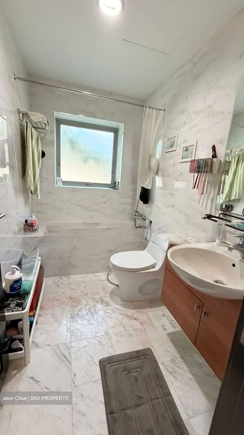 Whitewater (D18), Condominium #580741671